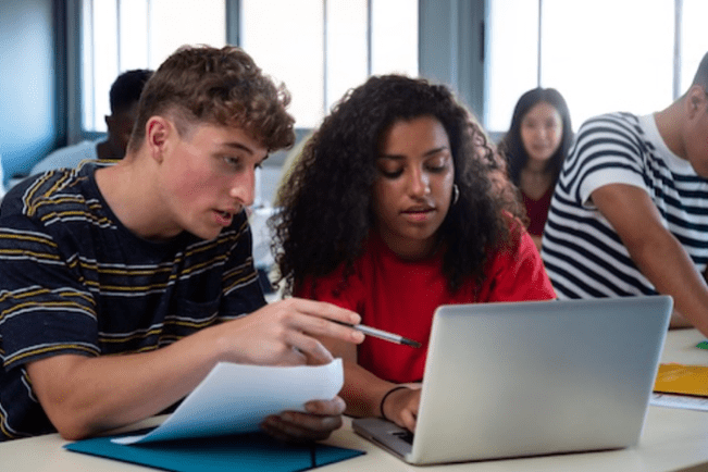 de cep partner pulse students laptop