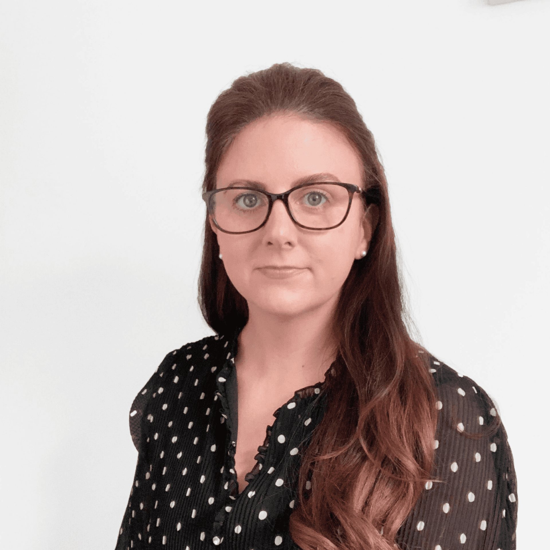 Sinead 1080x1080 1 png