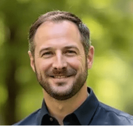 de ai travis barrs headshot lg